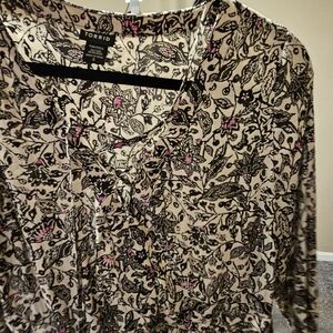 Torrid Women's Black and Pink Floral Top